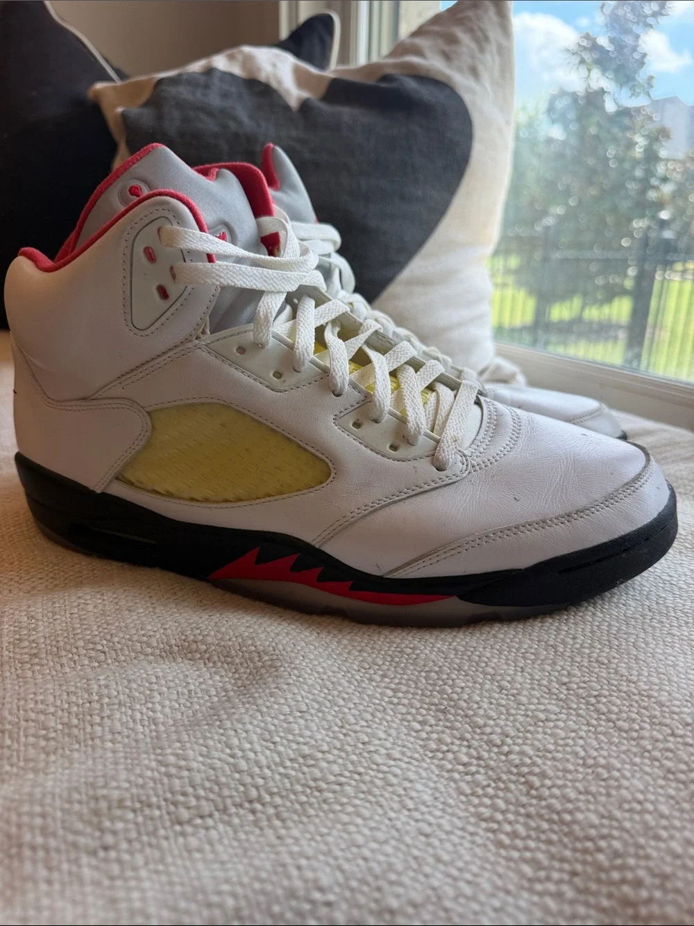 Jordan Men's White Red Gray Sneakers